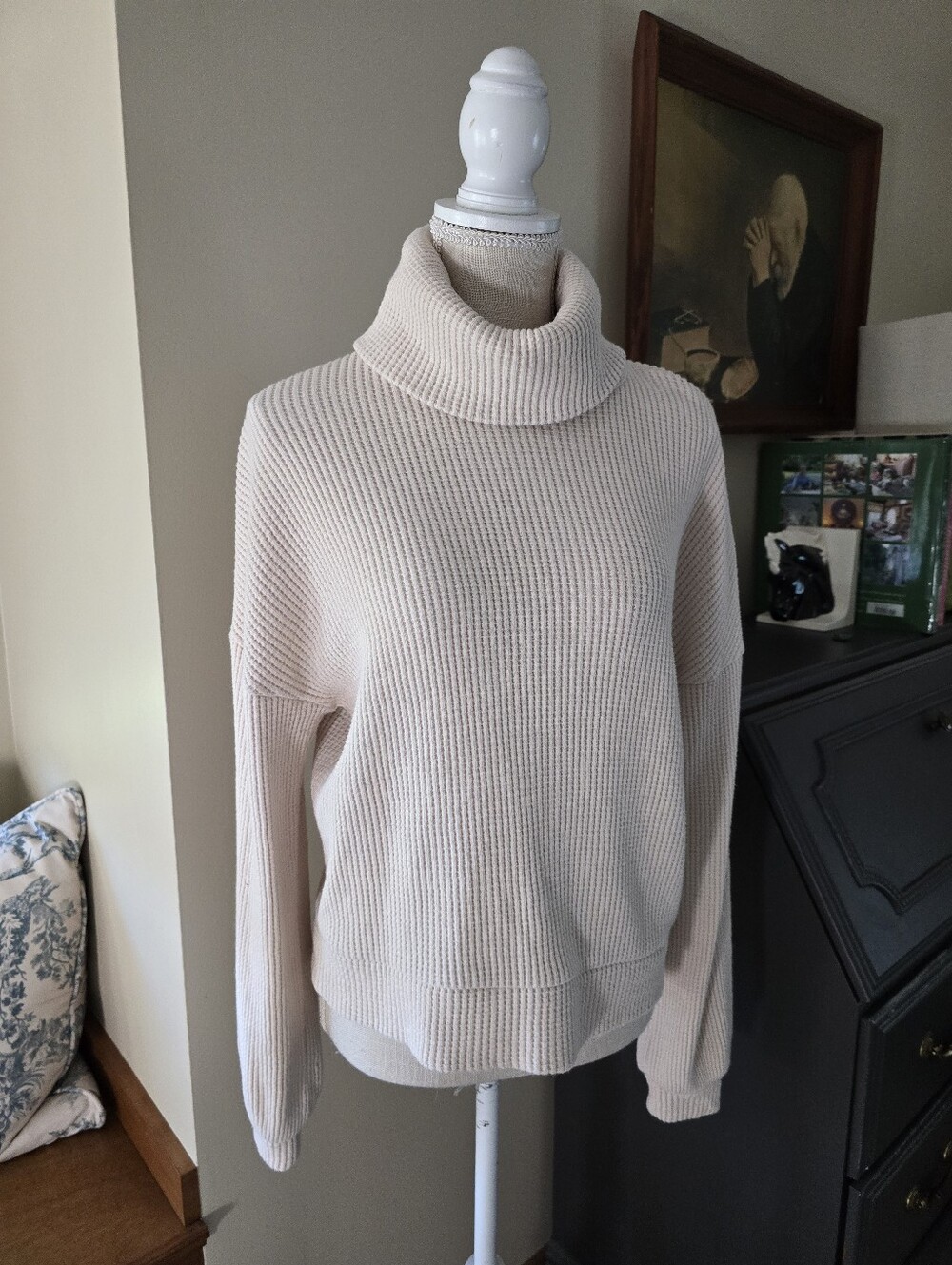 Banana Republic Waffle Knit Turtleneck Top Size Small Relax Fit Beige Blush